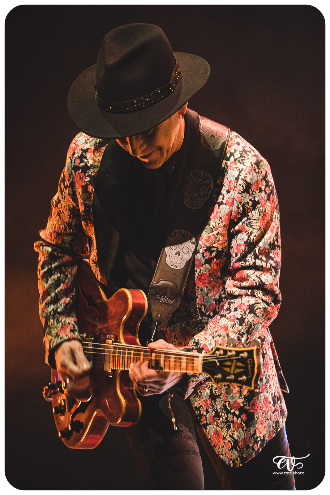 L'HISTOIRE DU ROCK EN 13 GUITARES